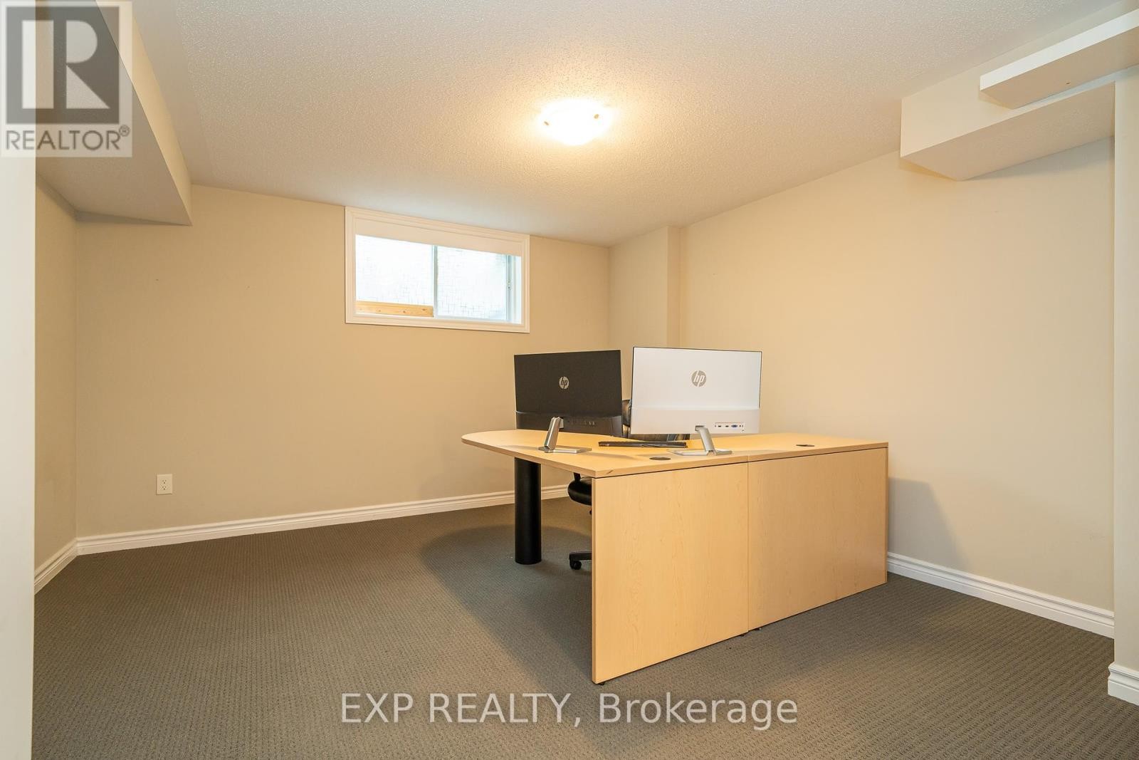 












3545 WOODROFFE AVENUE

,
Ottawa,




Ontario
K2G7A8

