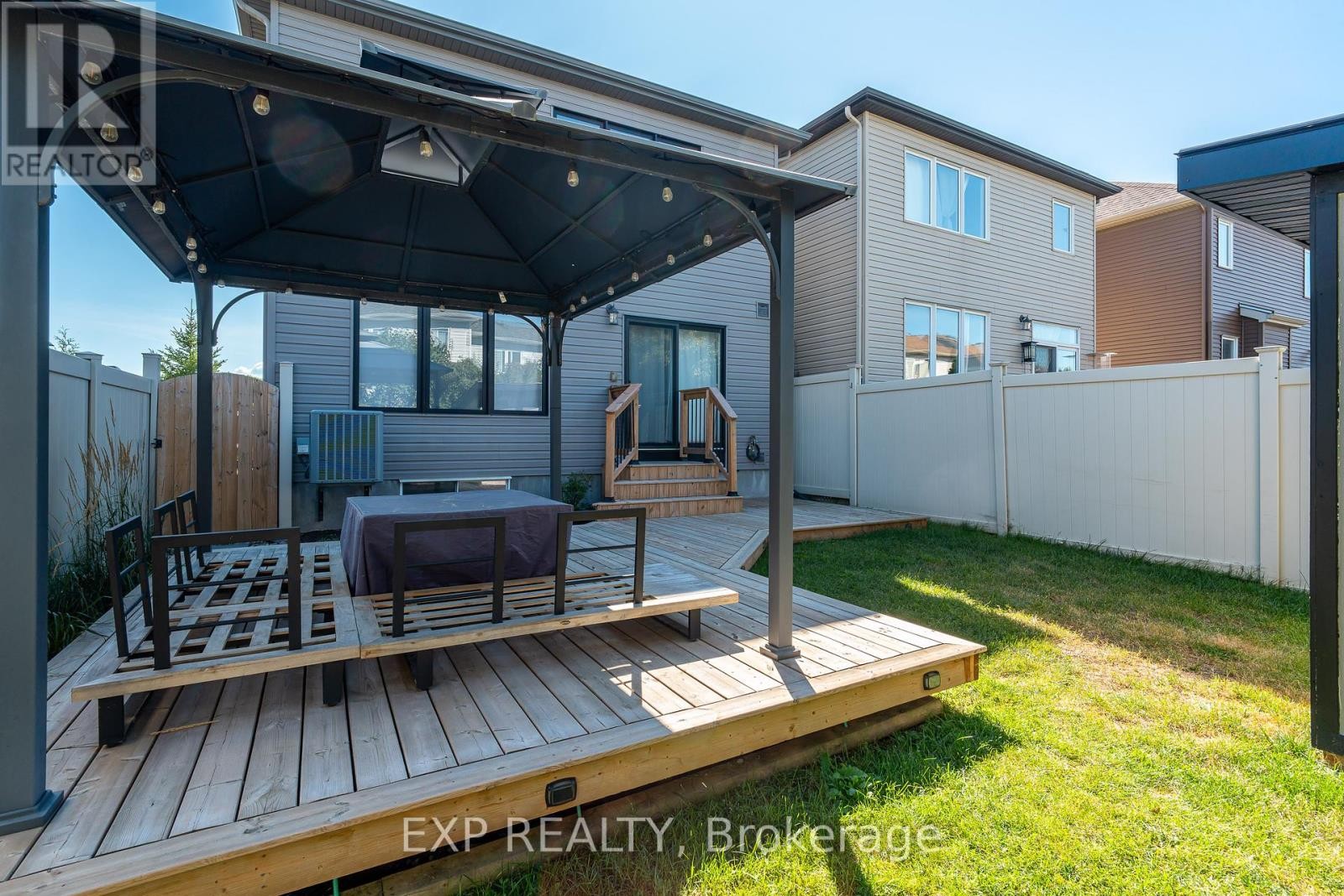 












3545 WOODROFFE AVENUE

,
Ottawa,




Ontario
K2G7A8


