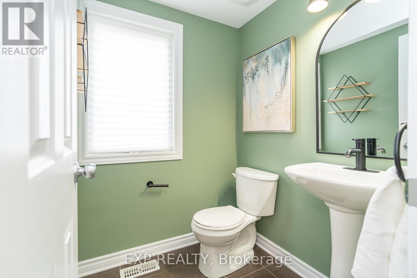 












3545 WOODROFFE AVENUE

,
Ottawa,




Ontario
K2G7A8

