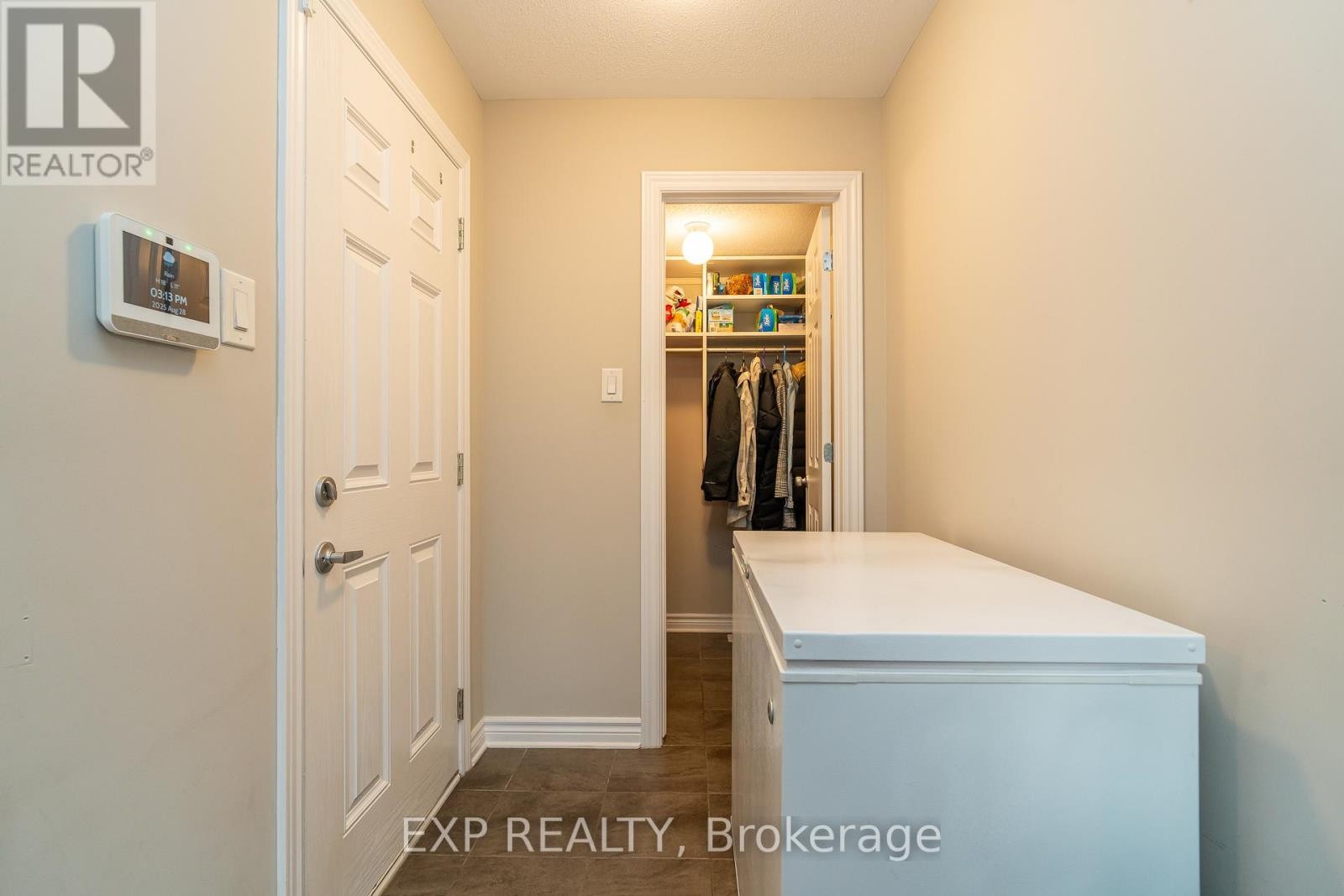 












3545 WOODROFFE AVENUE

,
Ottawa,




Ontario
K2G7A8

