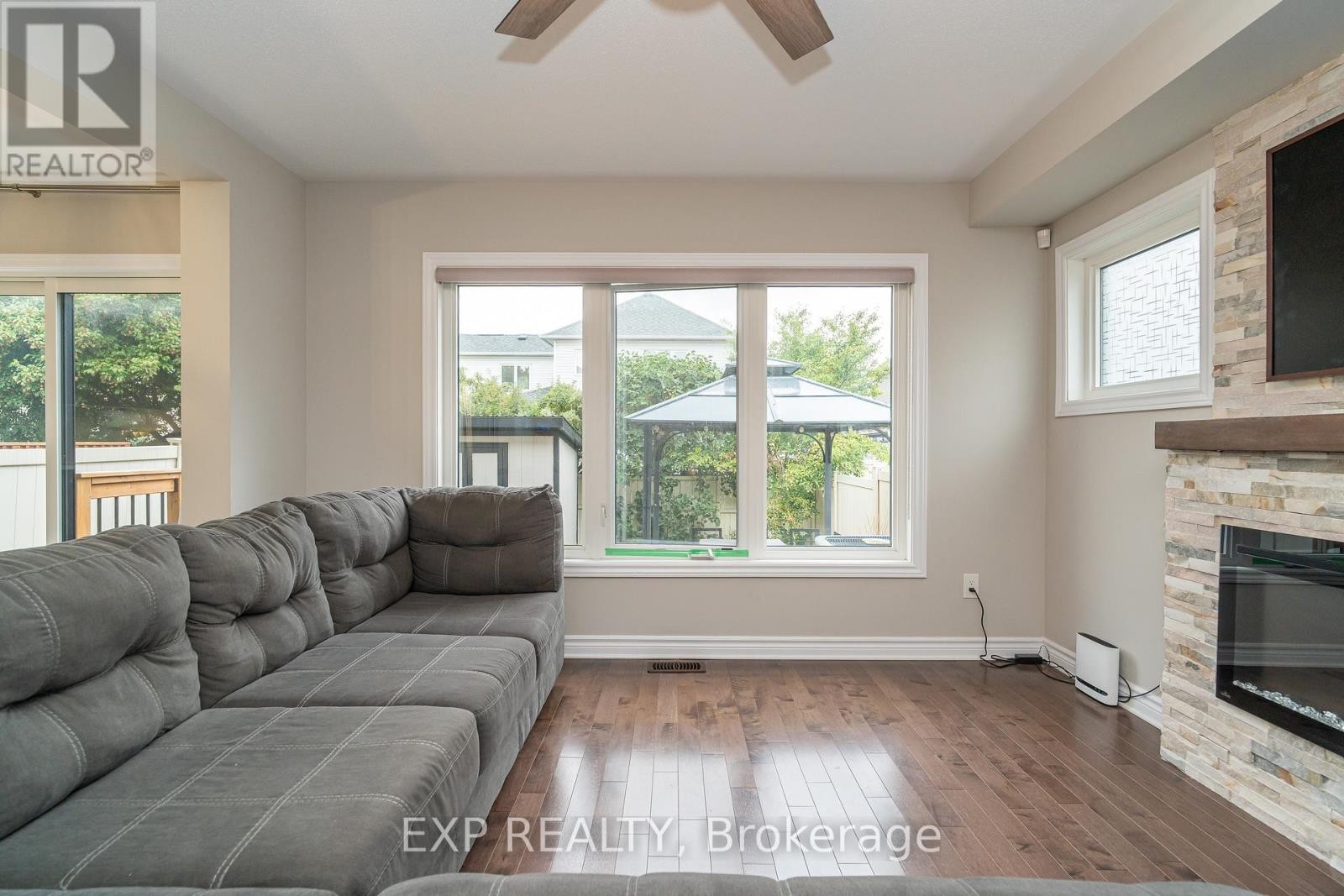 












3545 WOODROFFE AVENUE

,
Ottawa,




Ontario
K2G7A8

