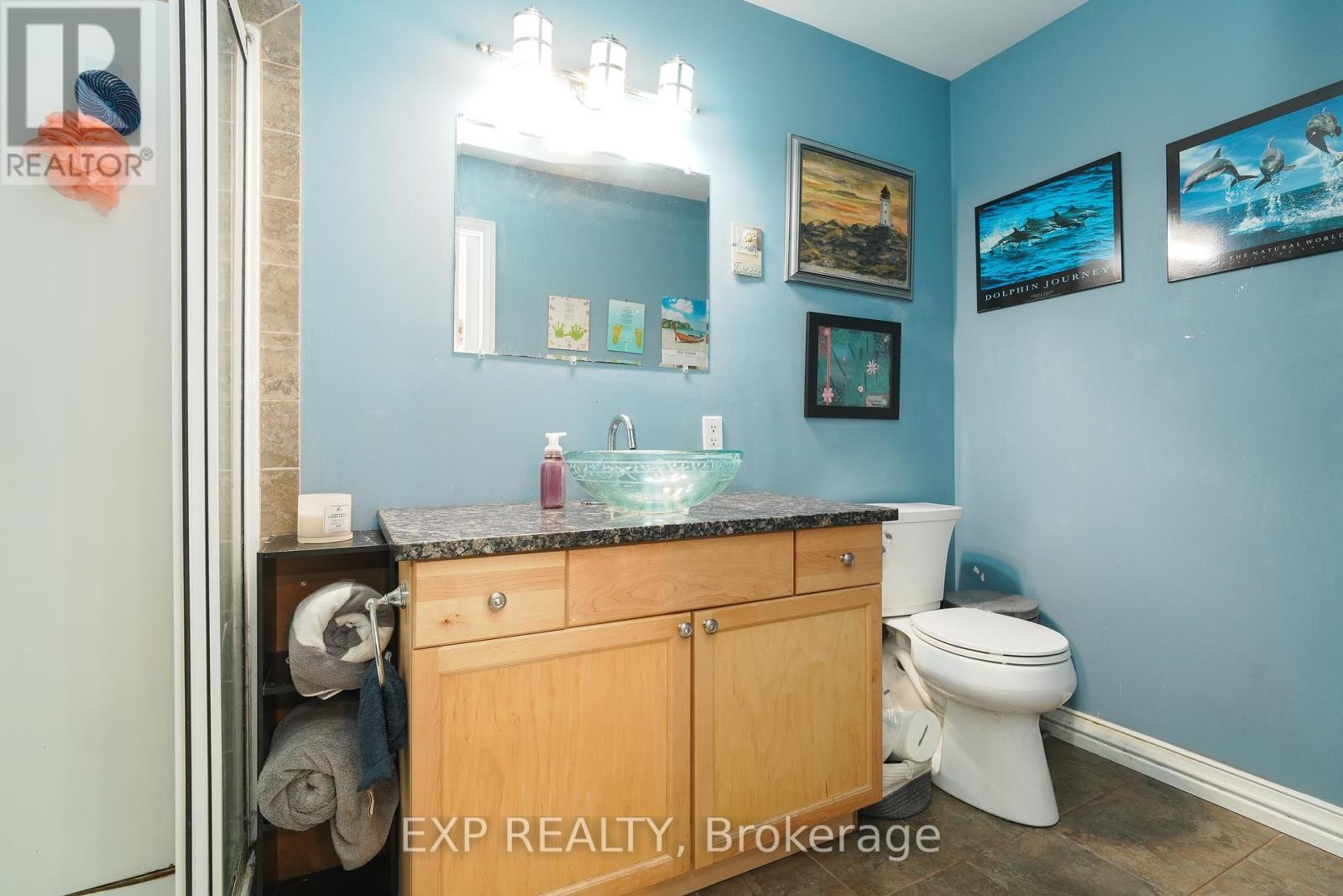 












36 KEEWATIN CRESCENT

,
Ottawa,




Ontario
K2E6Z1

