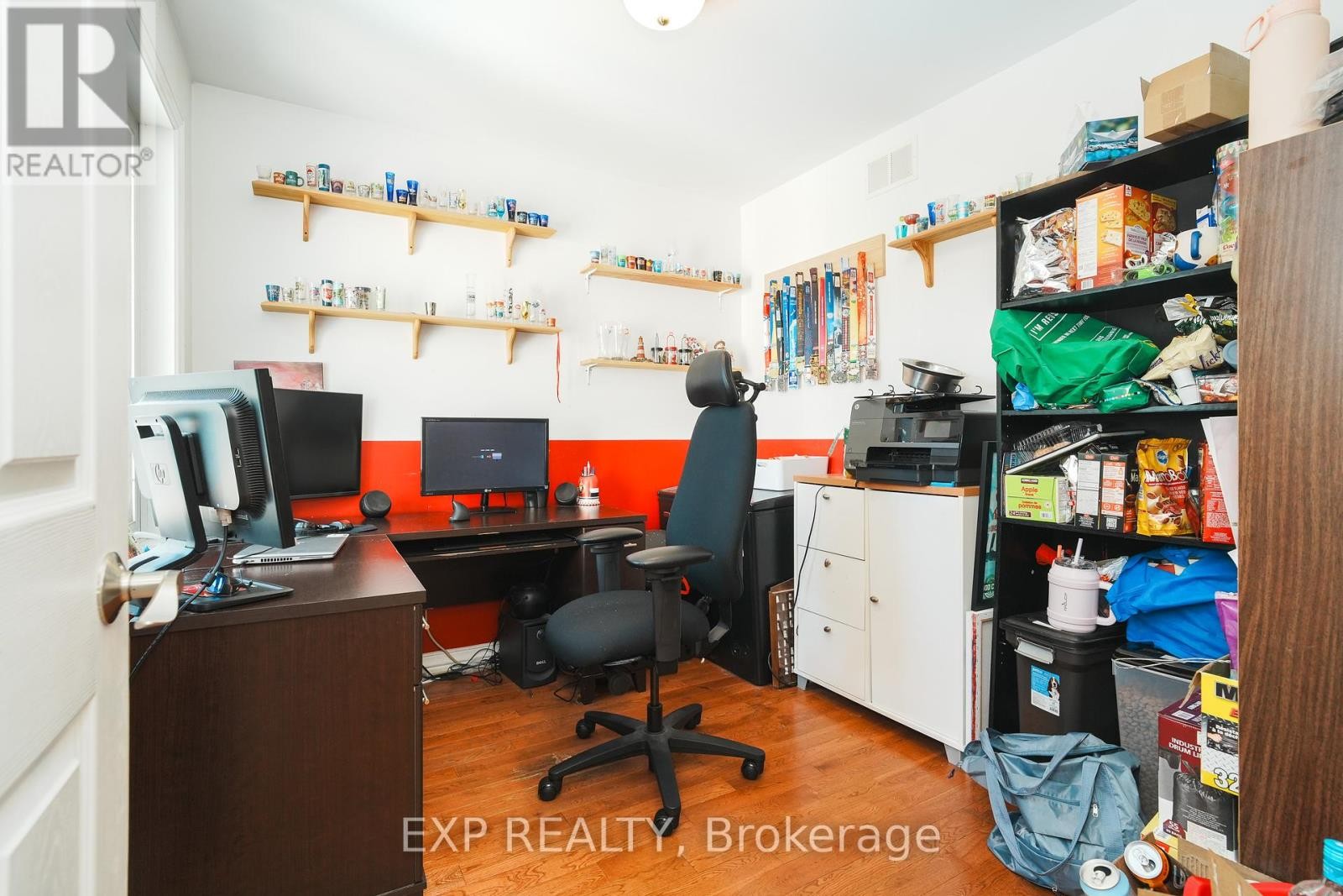 












36 KEEWATIN CRESCENT

,
Ottawa,




Ontario
K2E6Z1

