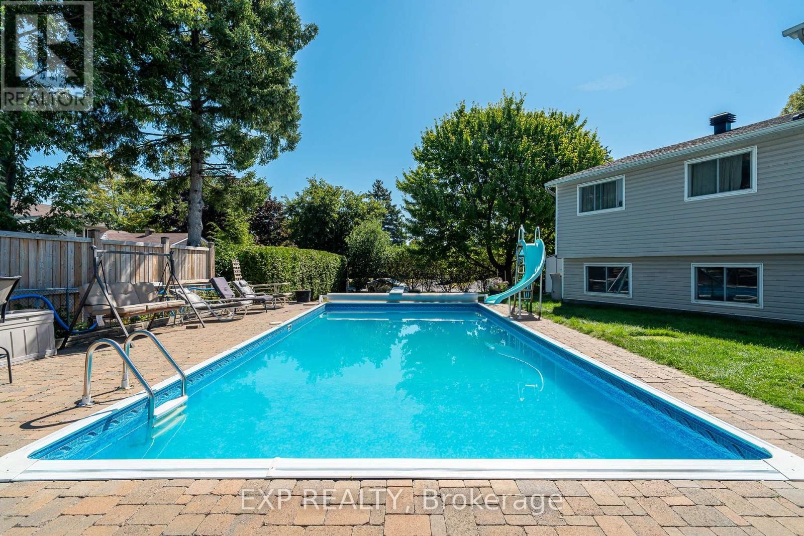 












36 KEEWATIN CRESCENT

,
Ottawa,




Ontario
K2E6Z1

