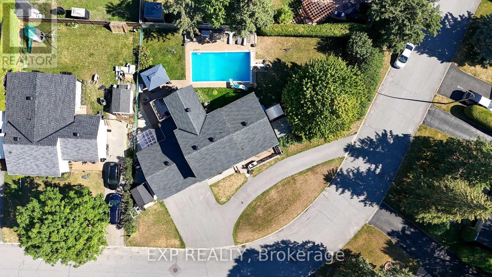 












36 KEEWATIN CRESCENT

,
Ottawa,




Ontario
K2E6Z1

