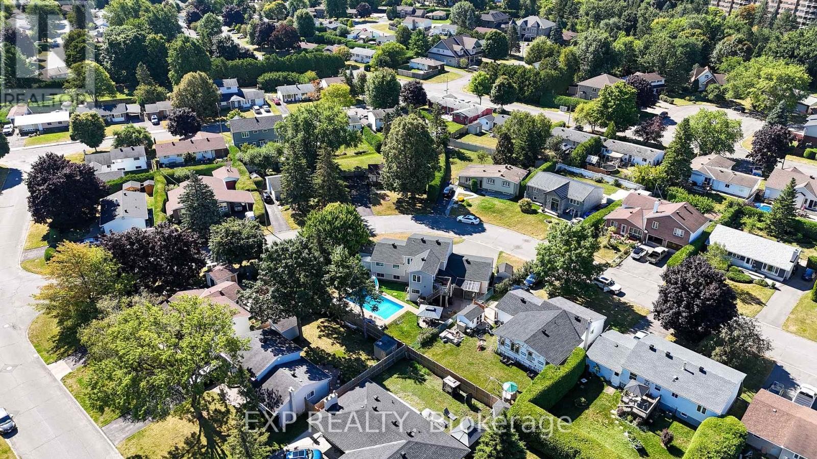 












36 KEEWATIN CRESCENT

,
Ottawa,




Ontario
K2E6Z1

