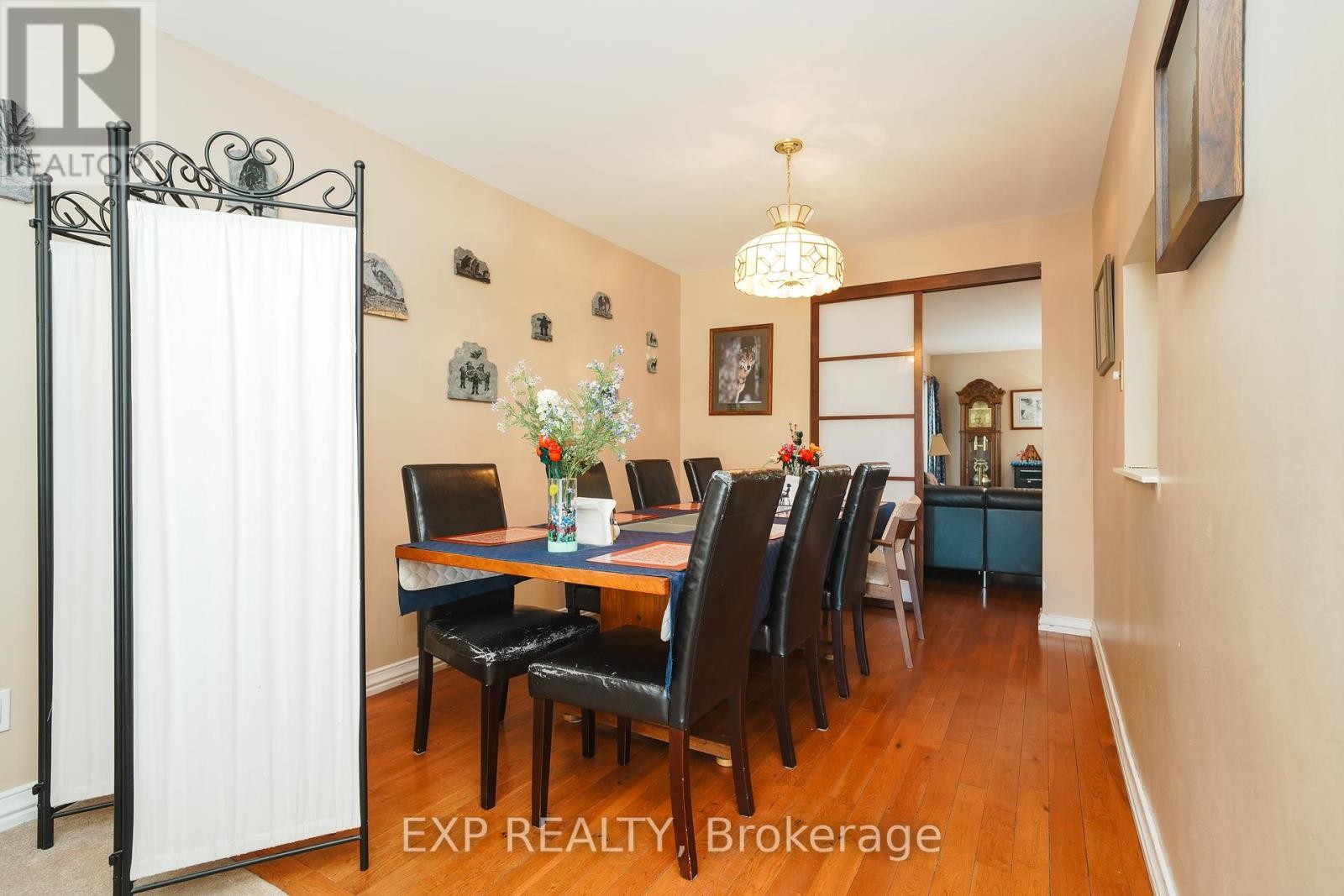 












36 KEEWATIN CRESCENT

,
Ottawa,




Ontario
K2E6Z1


