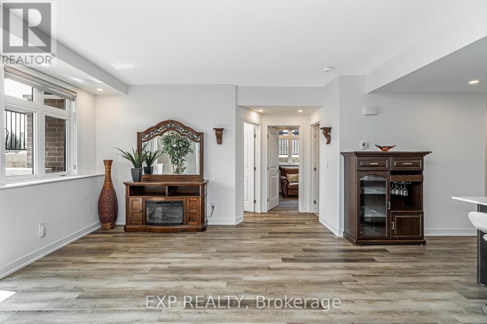 












252 BIG SKY PRIVATE

,
Ottawa,




Ontario
K1T0M8


