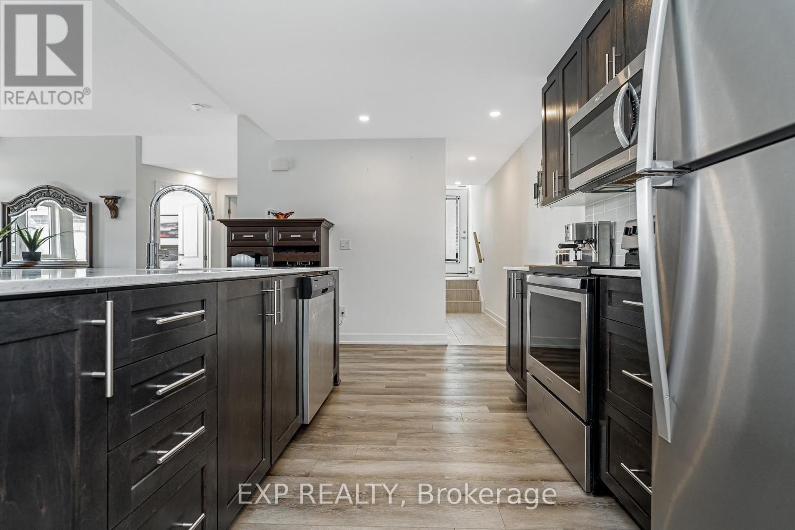 












252 BIG SKY PRIVATE

,
Ottawa,




Ontario
K1T0M8

