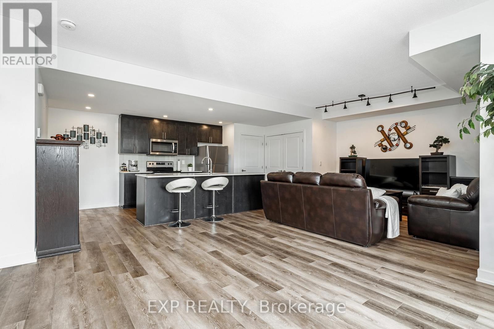 












252 BIG SKY PRIVATE

,
Ottawa,




Ontario
K1T0M8

