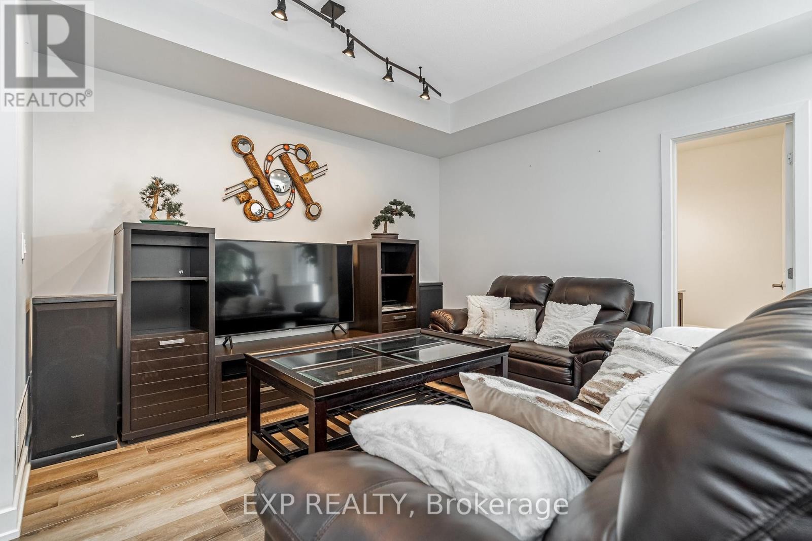 












252 BIG SKY PRIVATE

,
Ottawa,




Ontario
K1T0M8

