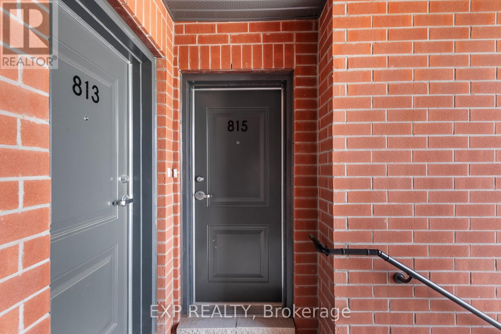 












815 SILHOUETTE PRIVATE

,
Ottawa,




Ontario
K2J4S3


