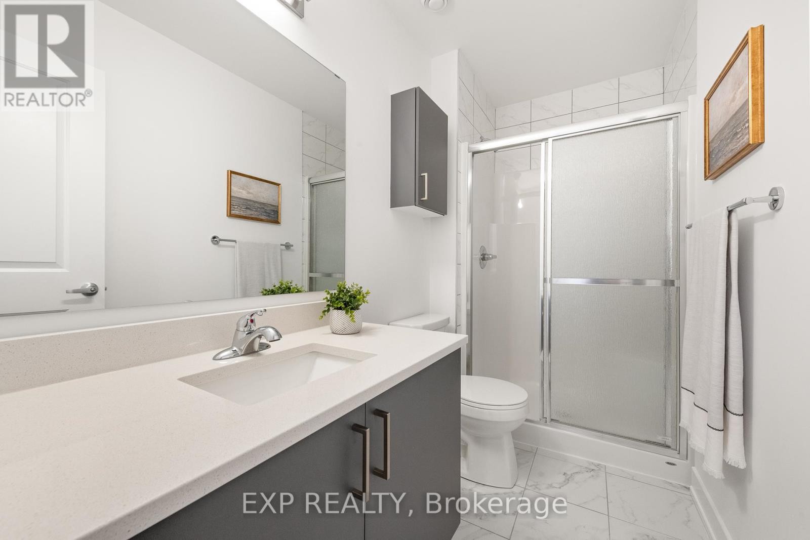 












815 SILHOUETTE PRIVATE

,
Ottawa,




Ontario
K2J4S3

