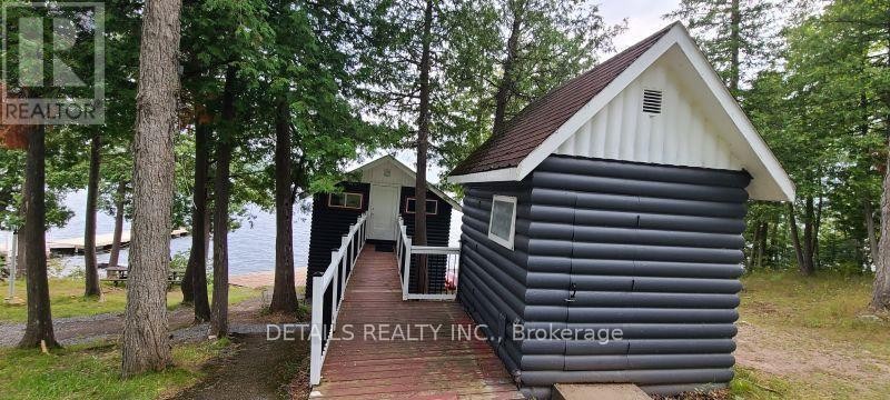 












411 PICKEREL BAY ROAD

,
Lanark Highlands,




Ontario
K0A3L0

