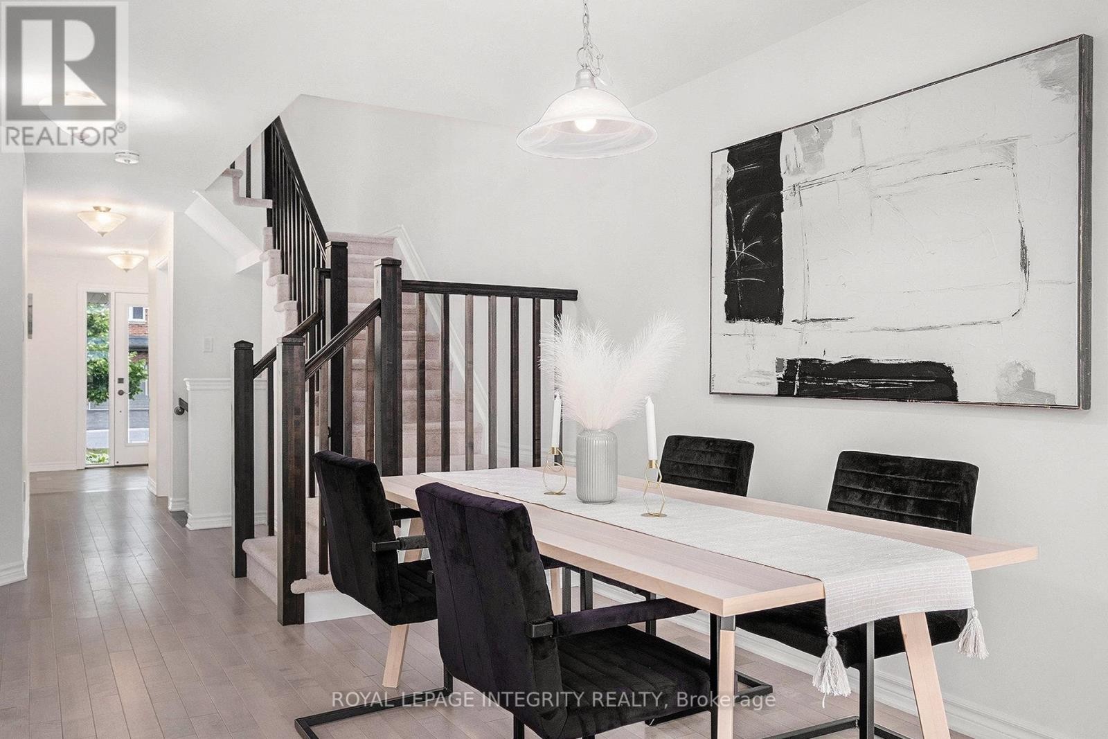 












305 LIPIZZANER STREET

,
Ottawa,




Ontario
K2S0X8

