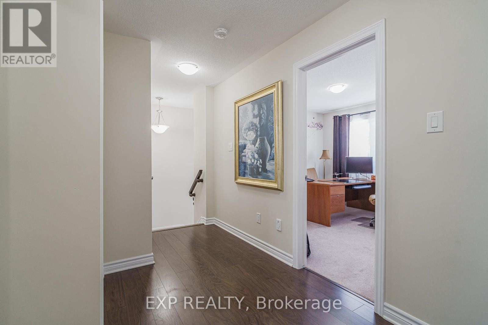 












628 EAGLE CREST HEIGHTS

,
Ottawa,




Ontario
K2S2E6

