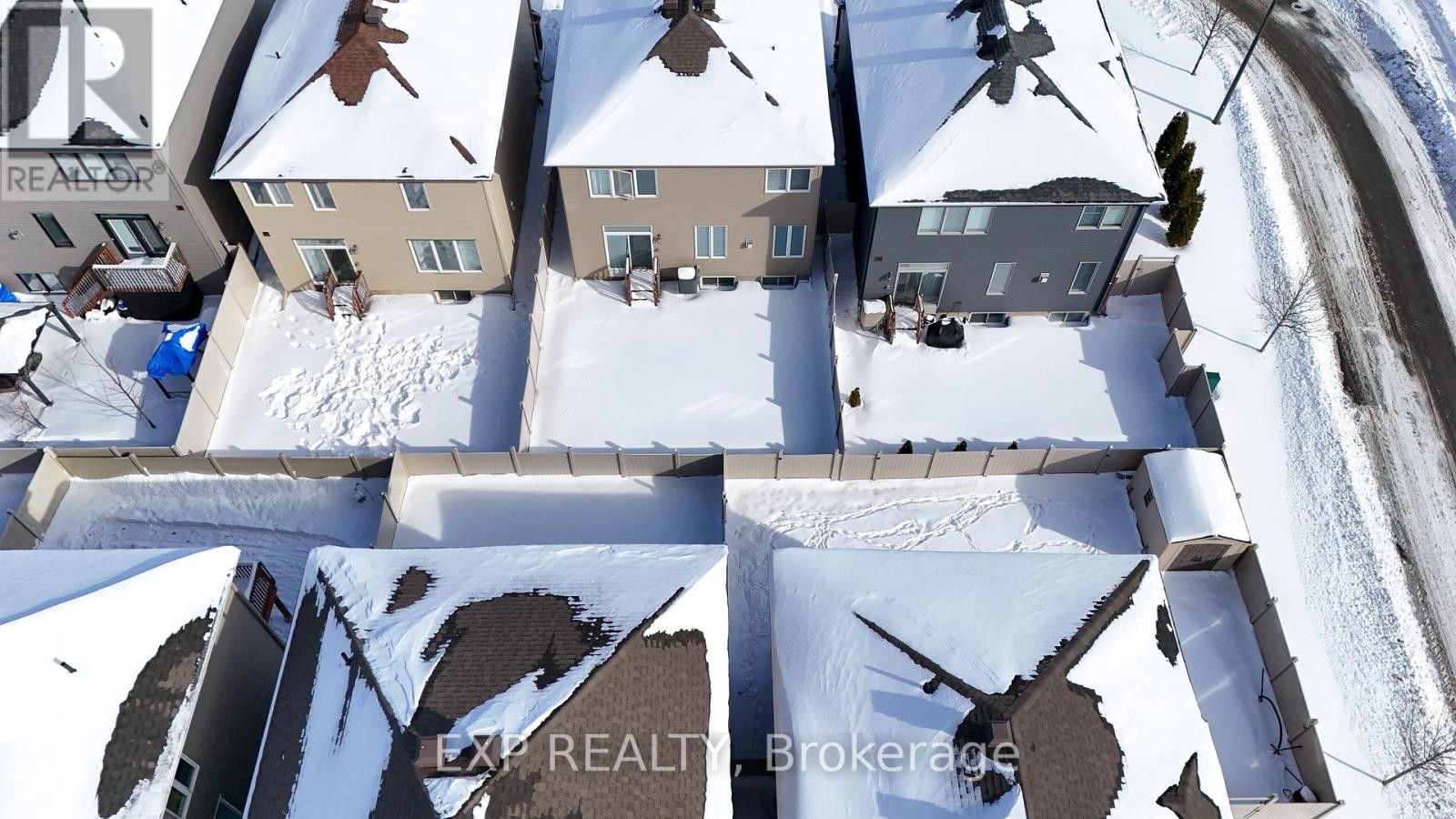 












628 EAGLE CREST HEIGHTS

,
Ottawa,




Ontario
K2S2E6

