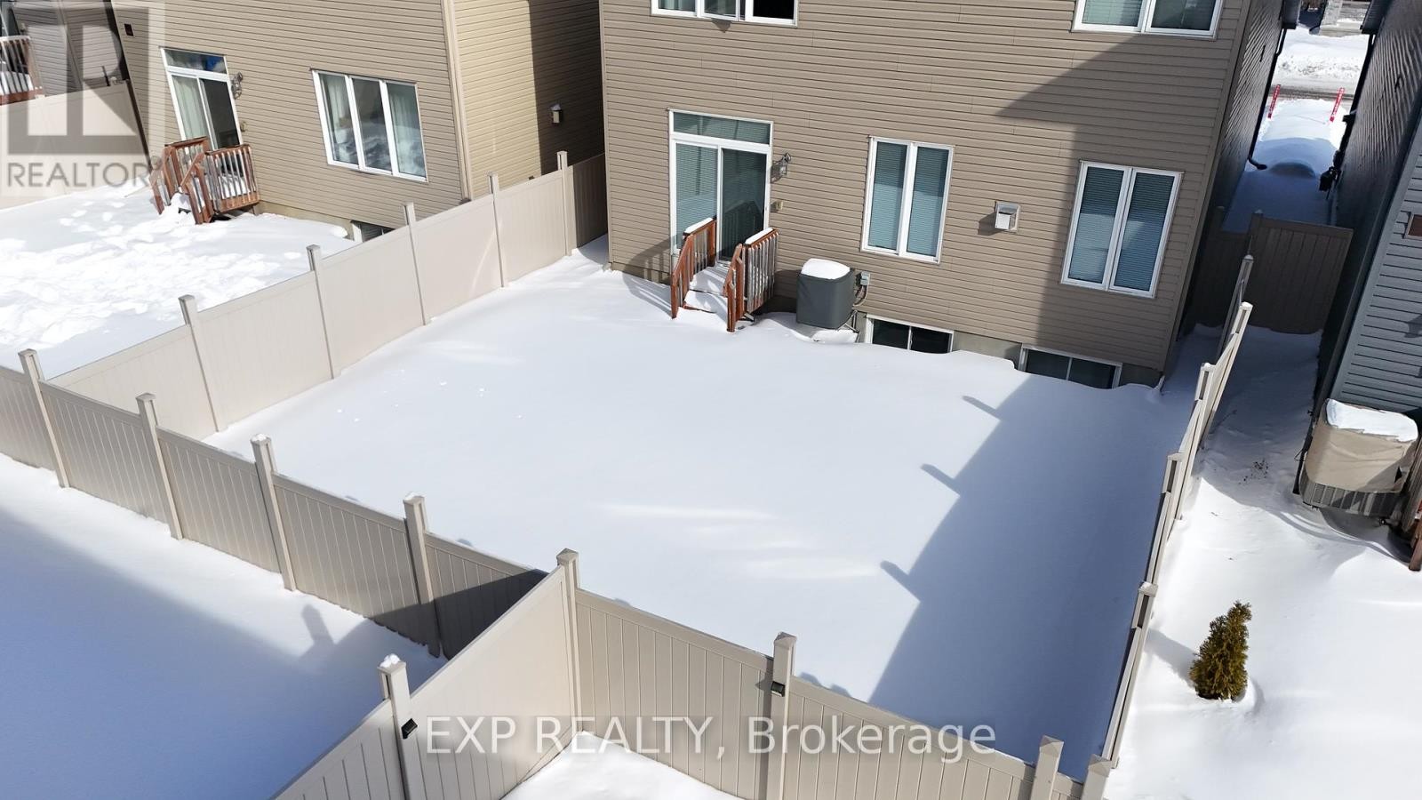 












628 EAGLE CREST HEIGHTS

,
Ottawa,




Ontario
K2S2E6


