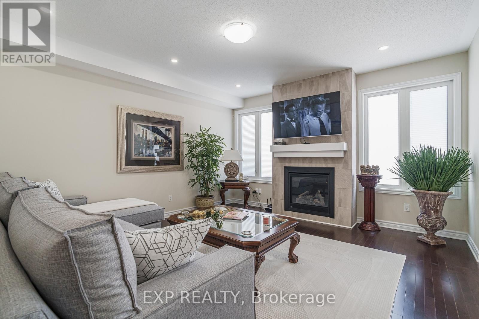 












628 EAGLE CREST HEIGHTS

,
Ottawa,




Ontario
K2S2E6

