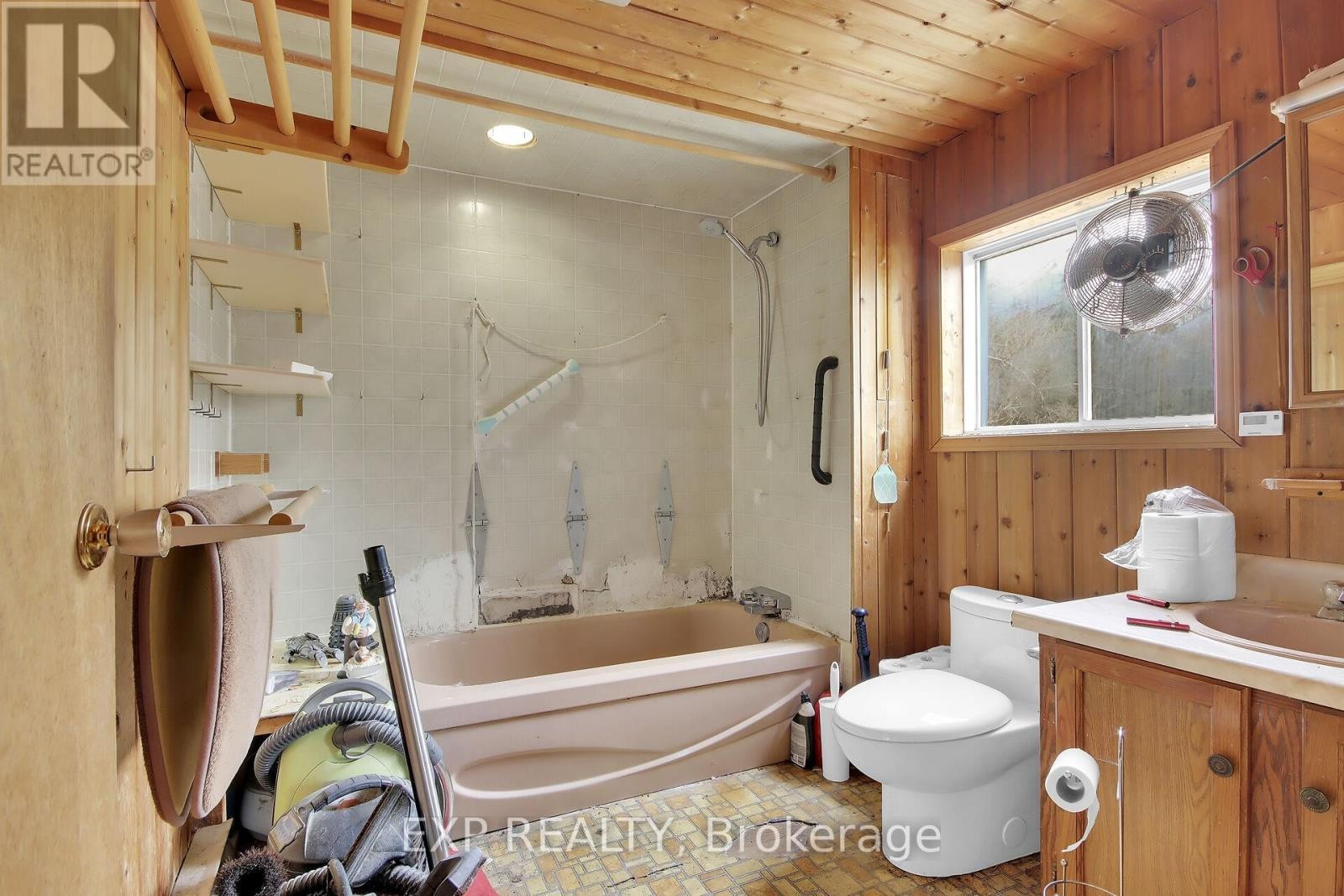 












370 DARLING, CONCESSION 10 ROAD

,
Lanark Highlands,




Ontario
K0A1P0

