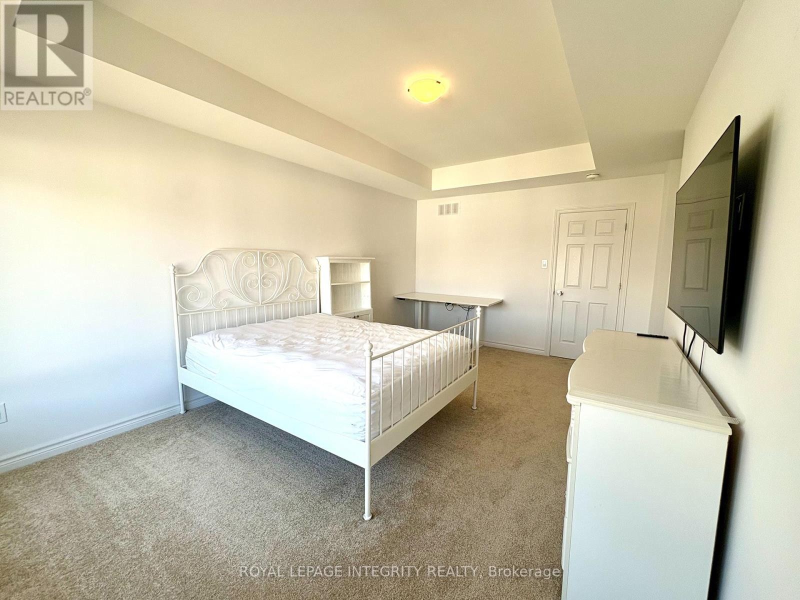 












53 WHOOPING CRANE RIDGE

,
Ottawa,




Ontario
K4M0P2

