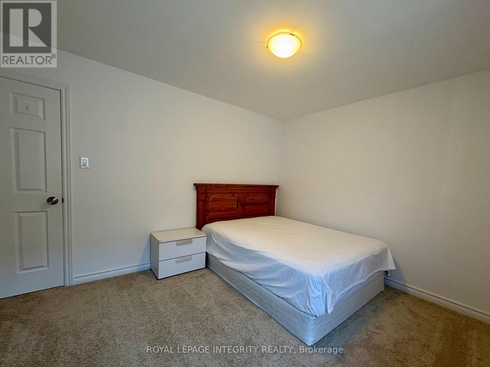












53 WHOOPING CRANE RIDGE

,
Ottawa,




Ontario
K4M0P2

