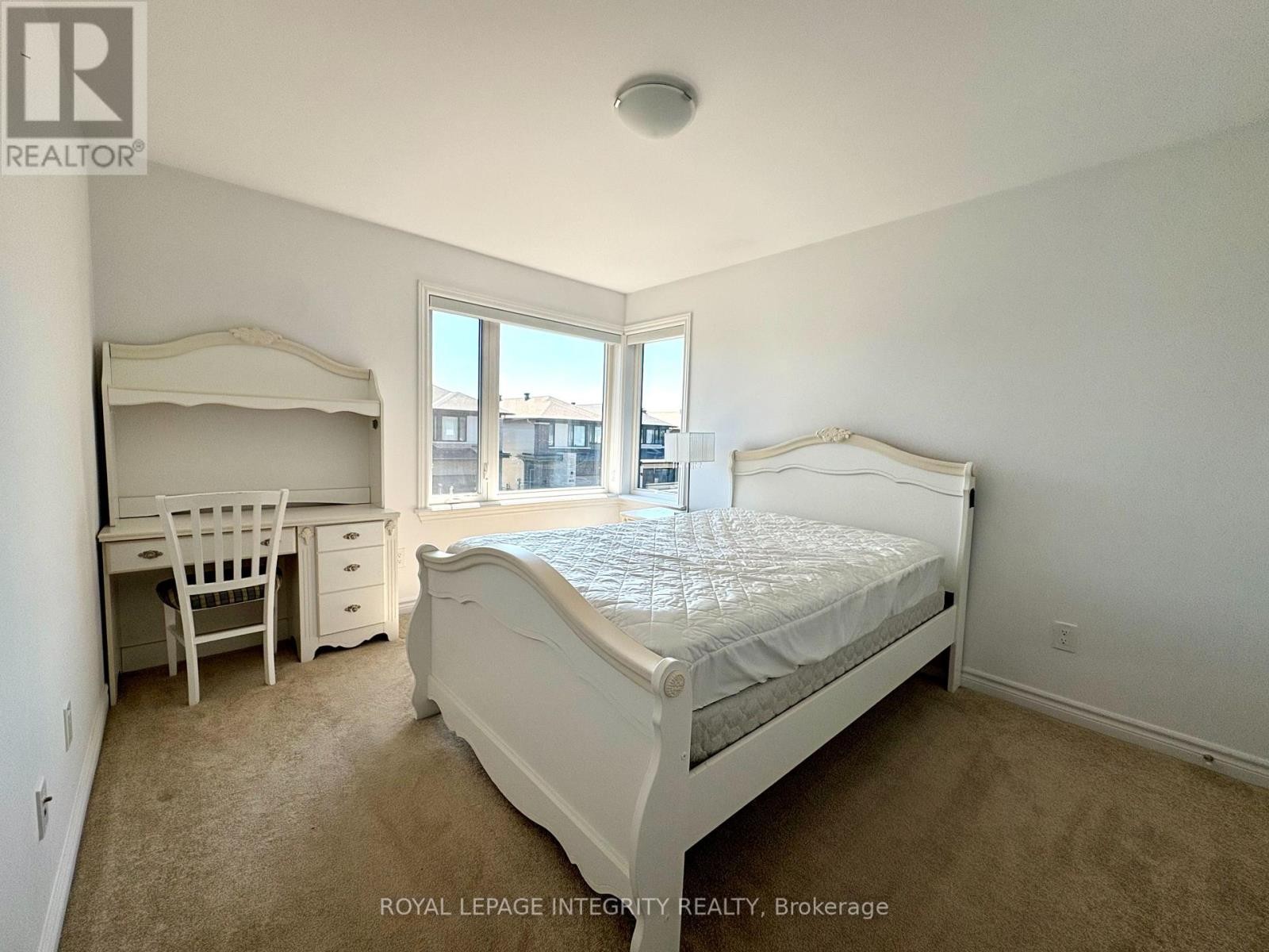 












53 WHOOPING CRANE RIDGE

,
Ottawa,




Ontario
K4M0P2

