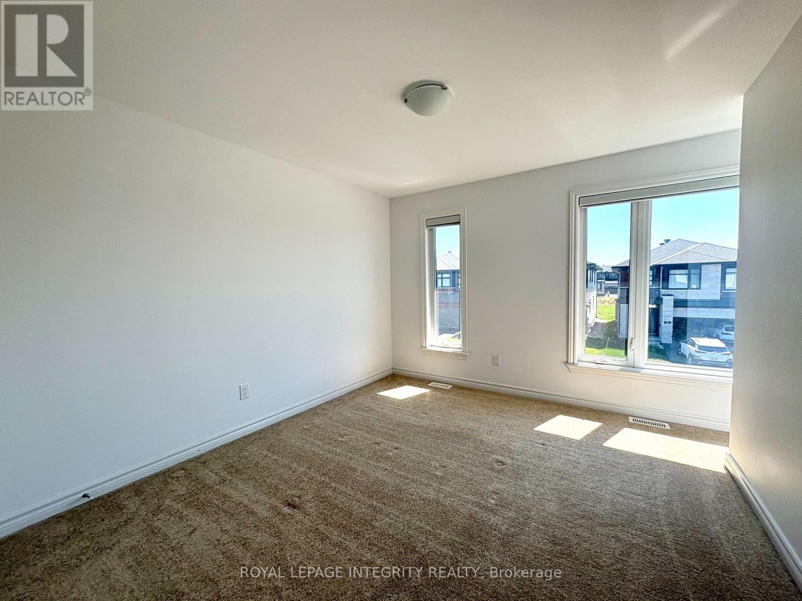 












53 WHOOPING CRANE RIDGE

,
Ottawa,




Ontario
K4M0P2

