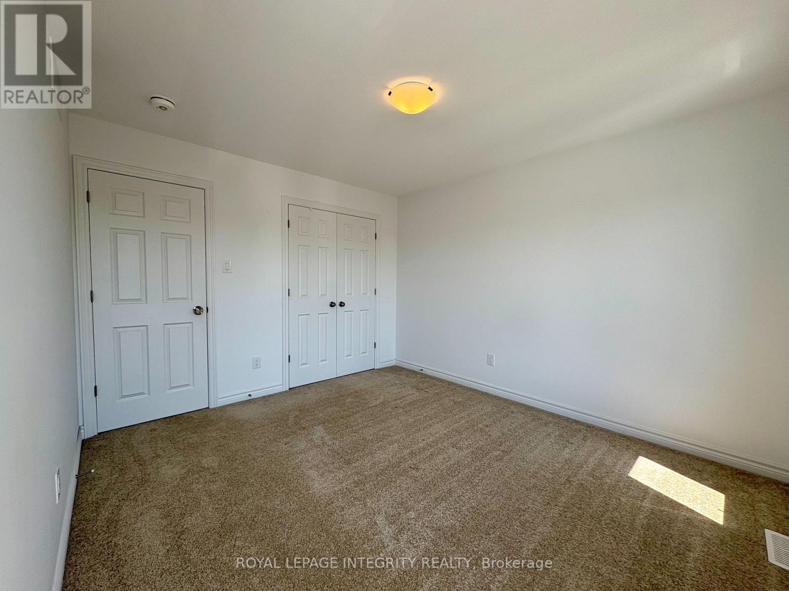 












53 WHOOPING CRANE RIDGE

,
Ottawa,




Ontario
K4M0P2

