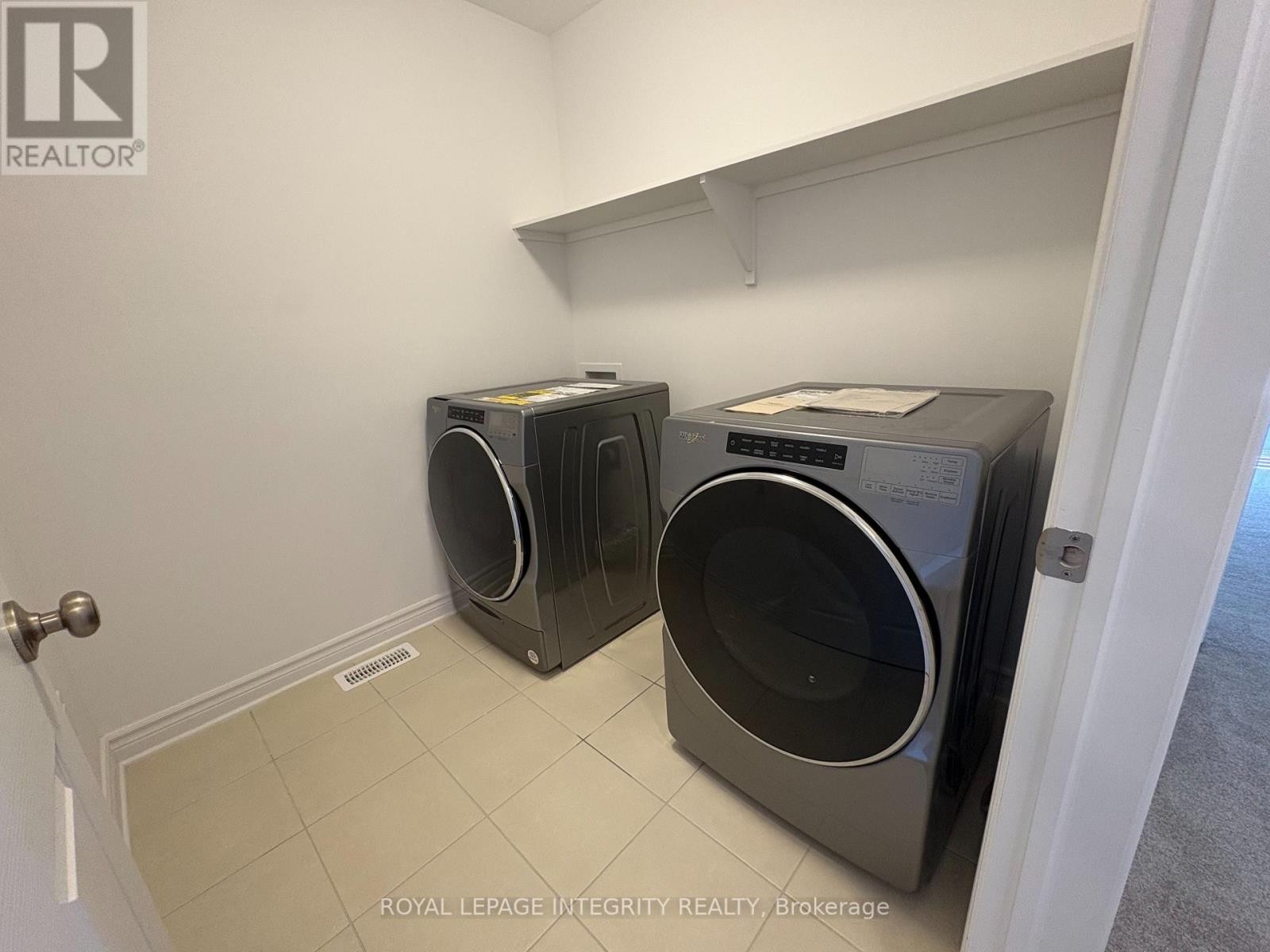 












53 WHOOPING CRANE RIDGE

,
Ottawa,




Ontario
K4M0P2

