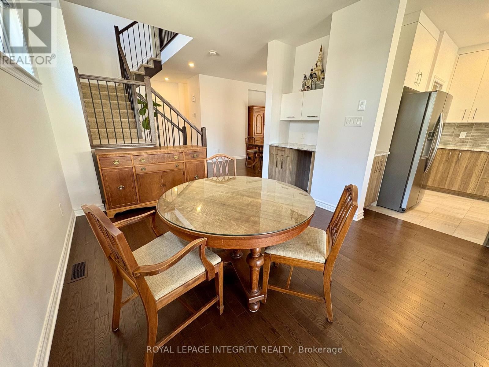 












53 WHOOPING CRANE RIDGE

,
Ottawa,




Ontario
K4M0P2

