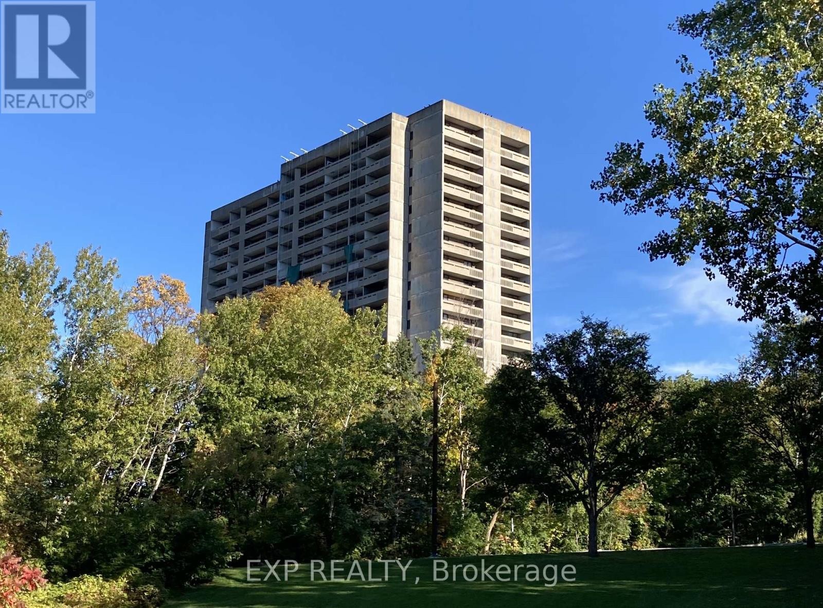 












101 - 415 GREENVIEW AVENUE

,
Ottawa,




Ontario
K2B8G5


