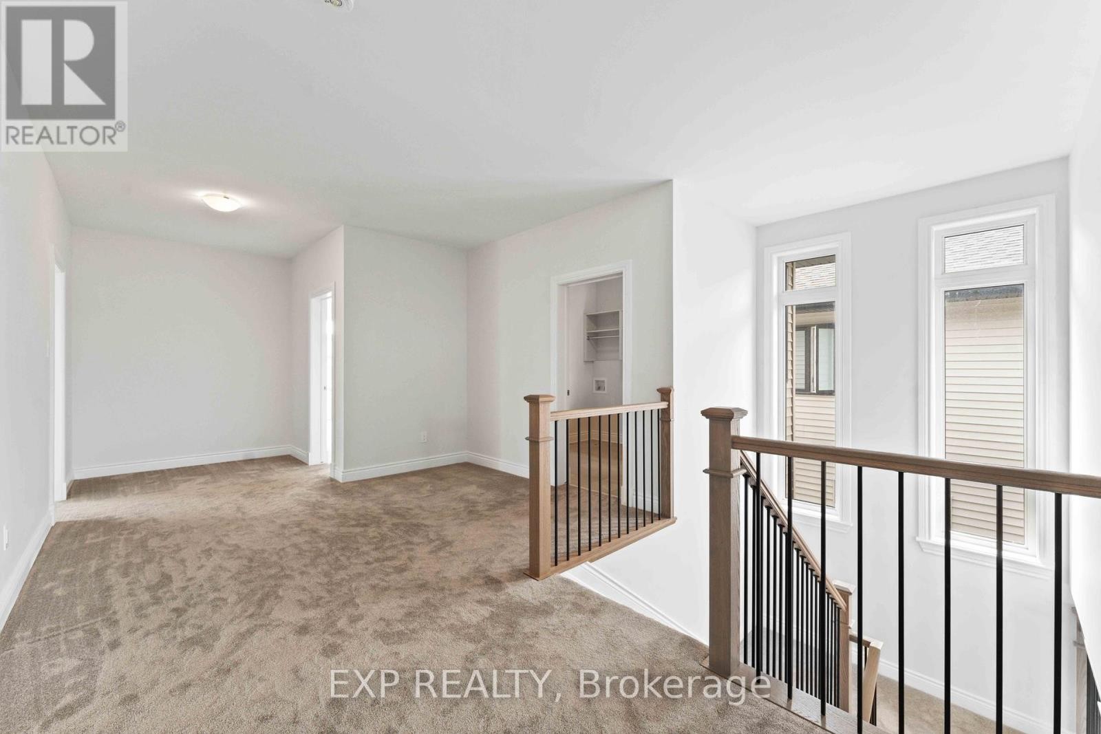 












156 FINSBURY AVENUE E

,
Ottawa,




Ontario
K2S1B6

