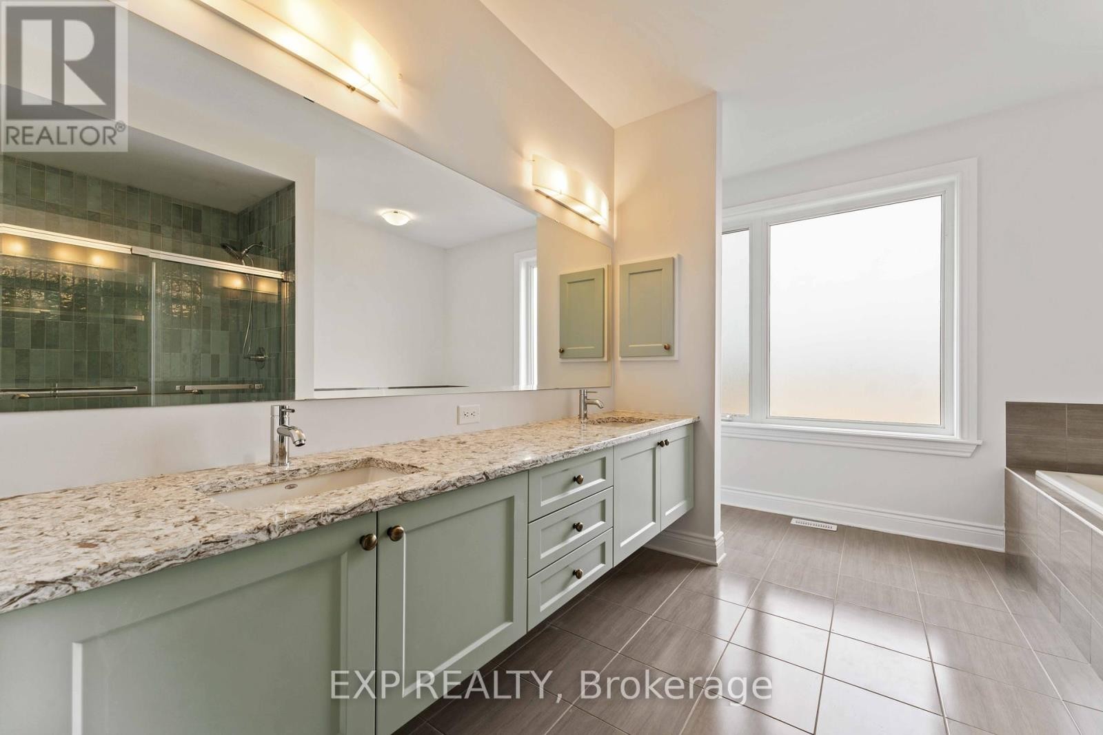 












156 FINSBURY AVENUE E

,
Ottawa,




Ontario
K2S1B6

