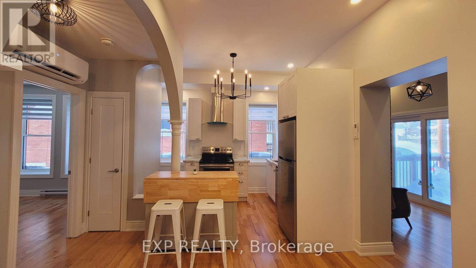 












103 - 157-159 JAMES STREET

,
Ottawa,




Ontario
K1R5M4

