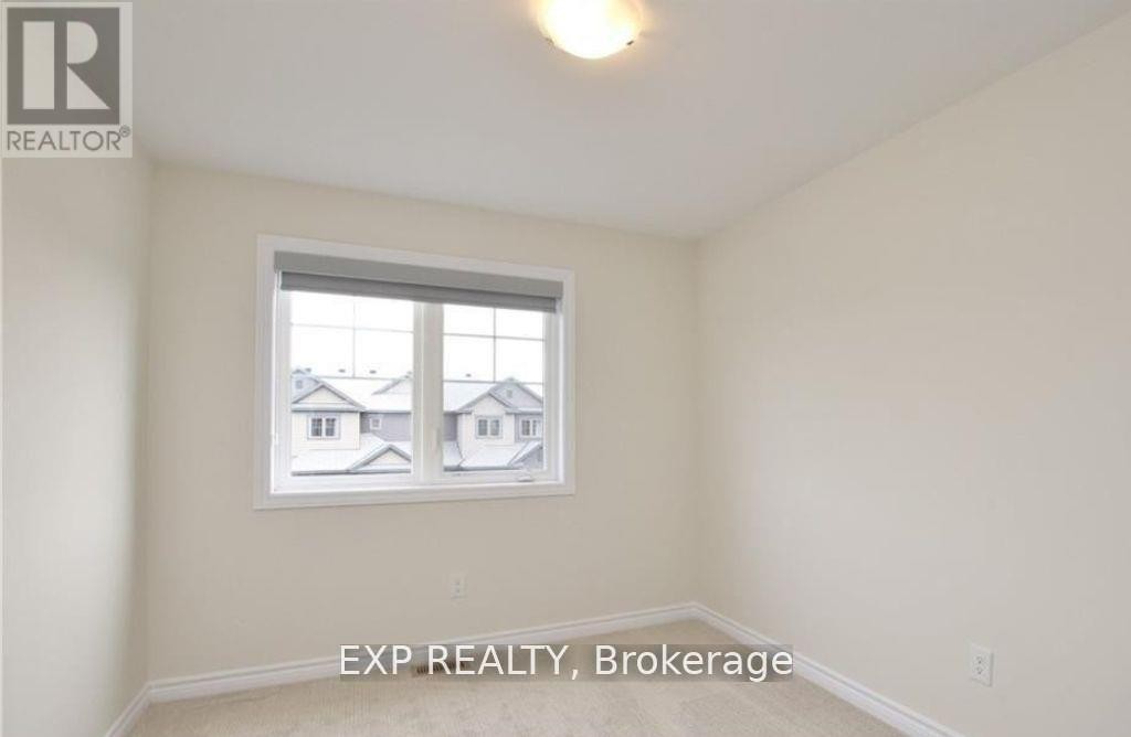 












18 ROOKIE CRESCENT

,
Ottawa,




Ontario
K2V0R9

