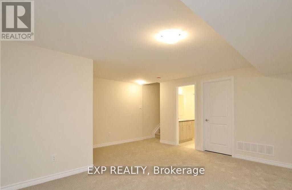 












18 ROOKIE CRESCENT

,
Ottawa,




Ontario
K2V0R9

