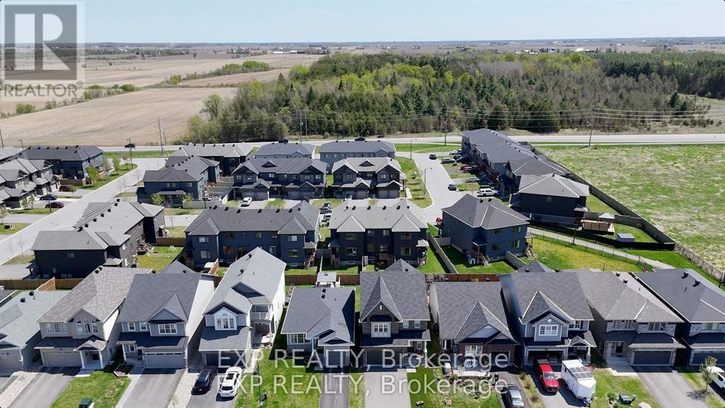 












18 ROOKIE CRESCENT

,
Ottawa,




Ontario
K2V0R9

