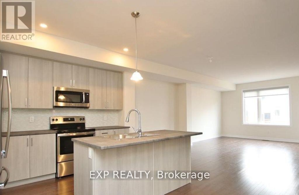 












18 ROOKIE CRESCENT

,
Ottawa,




Ontario
K2V0R9

