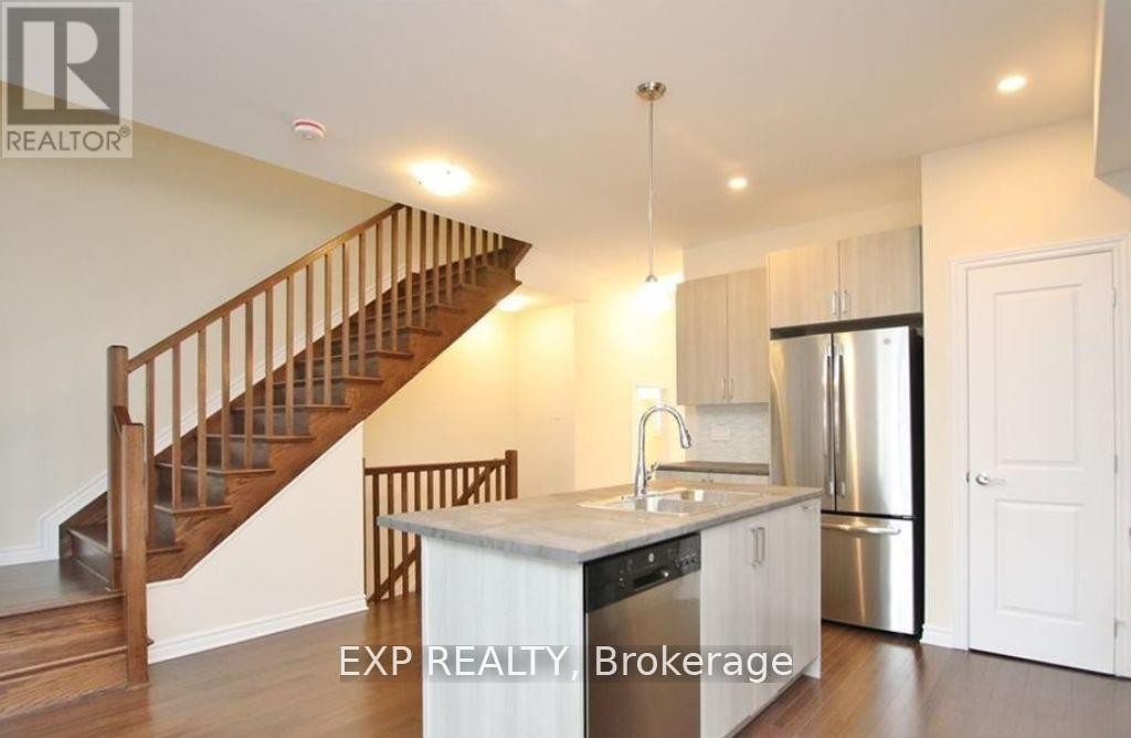 












18 ROOKIE CRESCENT

,
Ottawa,




Ontario
K2V0R9

