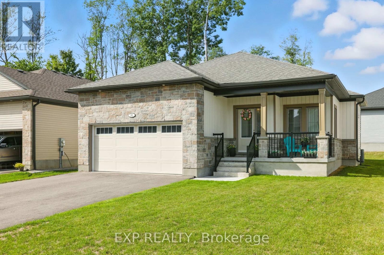 












202 DOWSLEY CRESCENT

,
Brockville,




Ontario
K6V0E2

