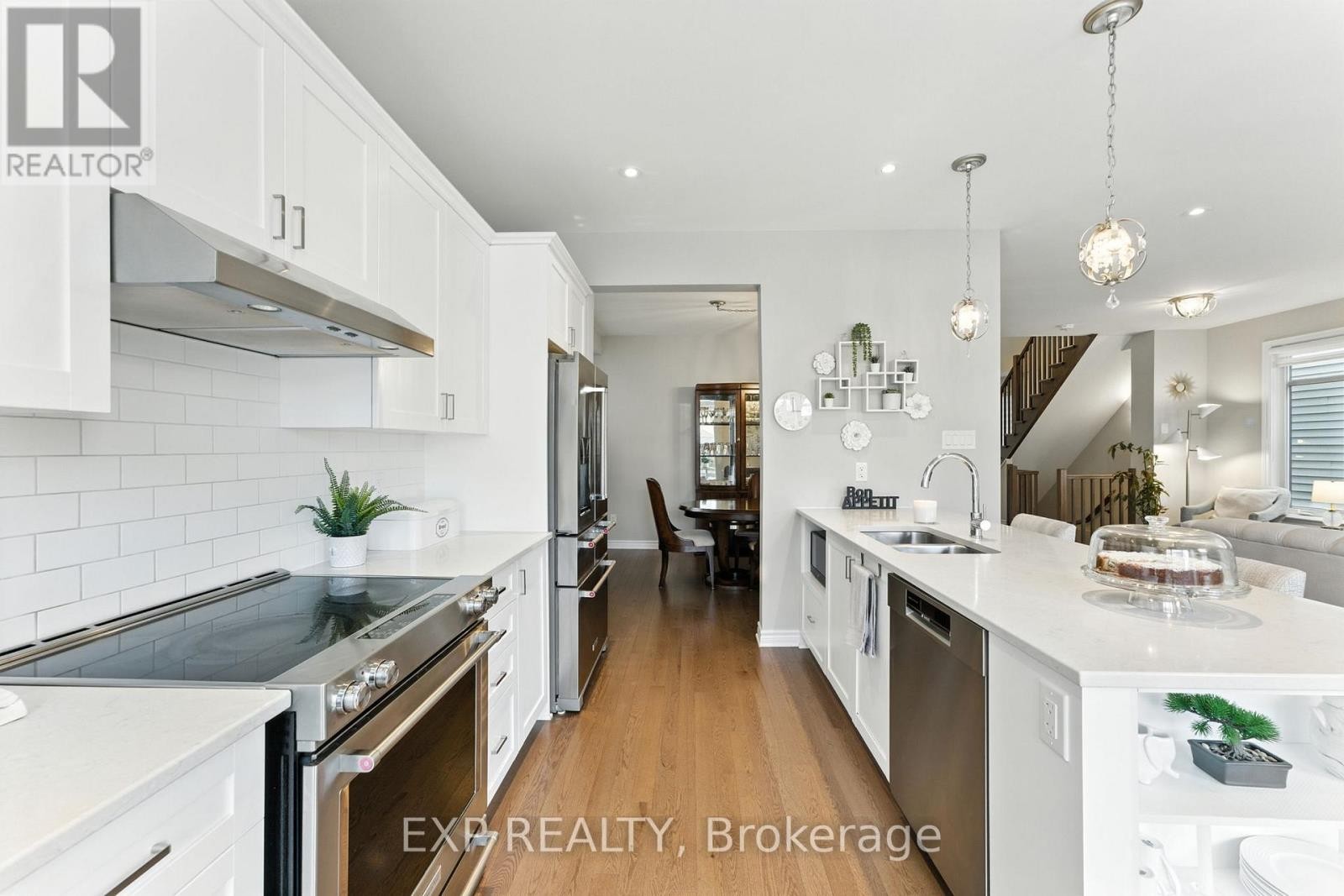 












68 PALFREY WAY

,
Ottawa,




Ontario
K2V0B4

