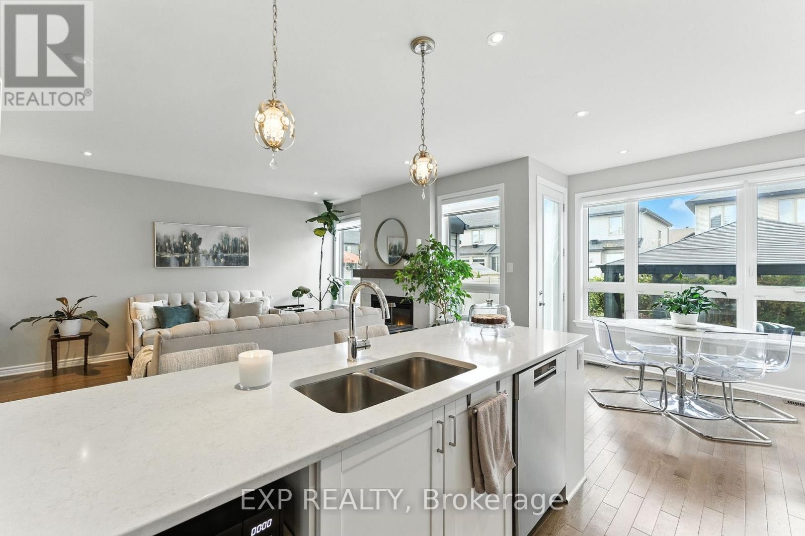 












68 PALFREY WAY

,
Ottawa,




Ontario
K2V0B4

