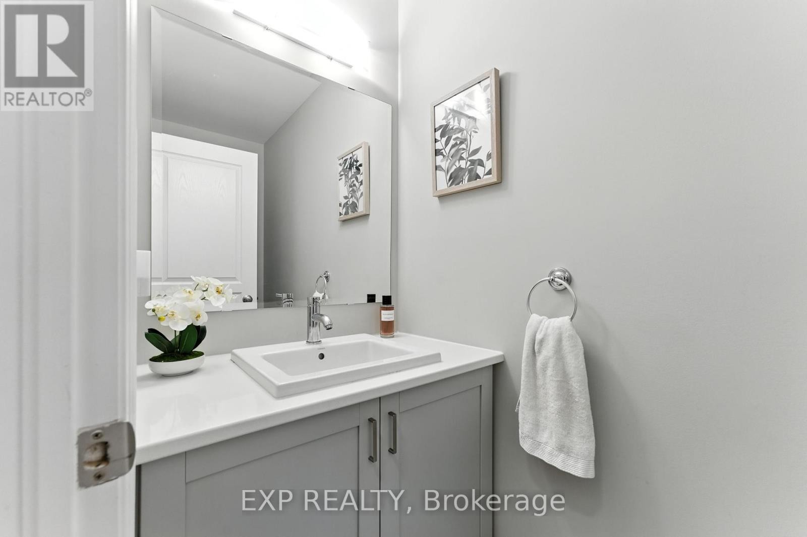 












68 PALFREY WAY

,
Ottawa,




Ontario
K2V0B4

