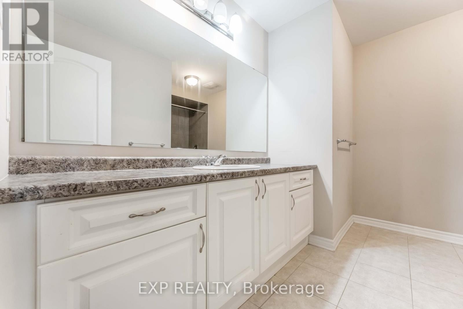 












206 PONDEROSA STREET

,
Ottawa,




Ontario
K2V0J6

