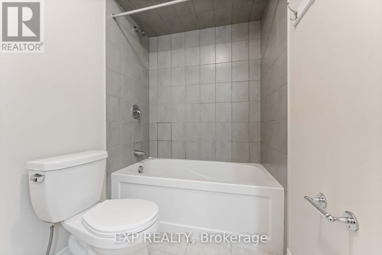 












206 PONDEROSA STREET

,
Ottawa,




Ontario
K2V0J6

