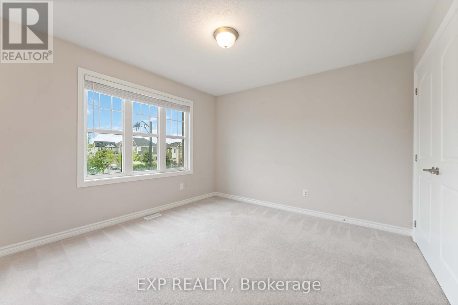 












206 PONDEROSA STREET

,
Ottawa,




Ontario
K2V0J6

