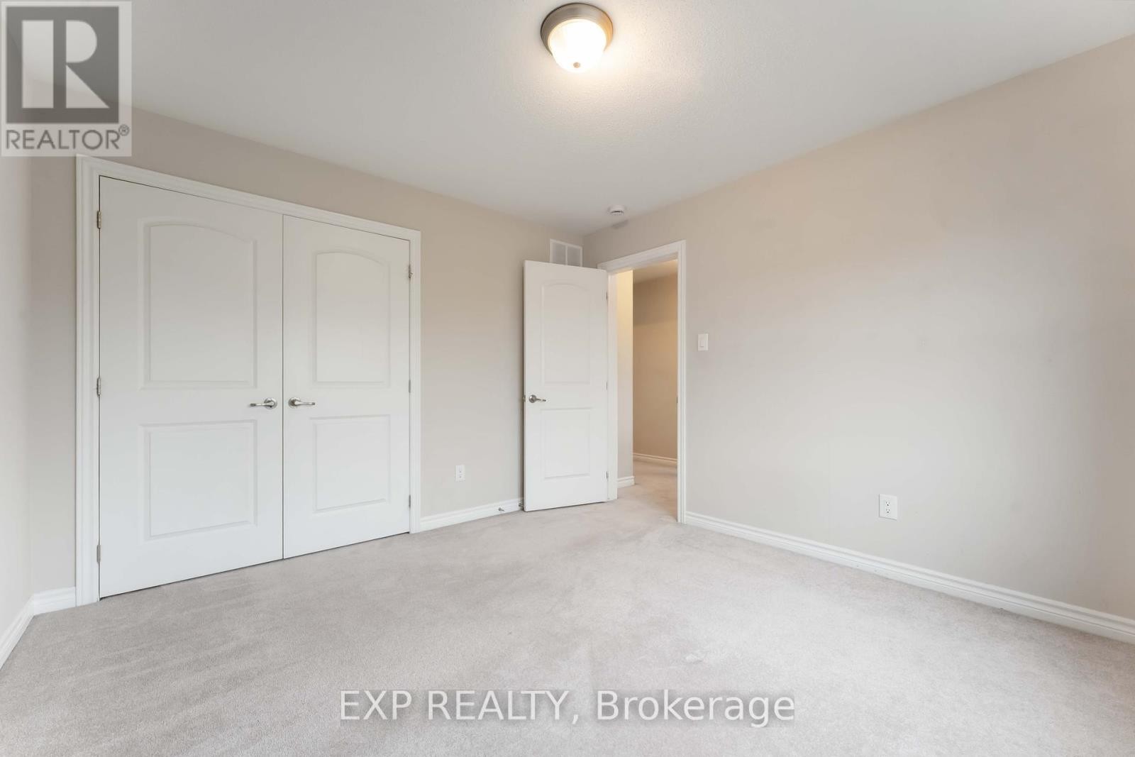 












206 PONDEROSA STREET

,
Ottawa,




Ontario
K2V0J6

