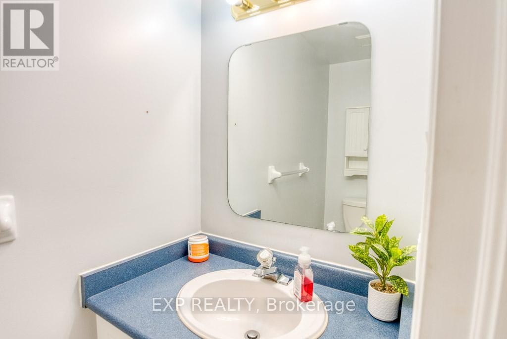 












4626 OGILVIE WALK CRESCENT

,
Ottawa,




Ontario
K1J1G7


