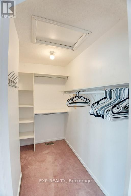 












4626 OGILVIE WALK CRESCENT

,
Ottawa,




Ontario
K1J1G7

